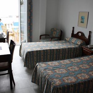 Habitación con 2 Camas Individuales